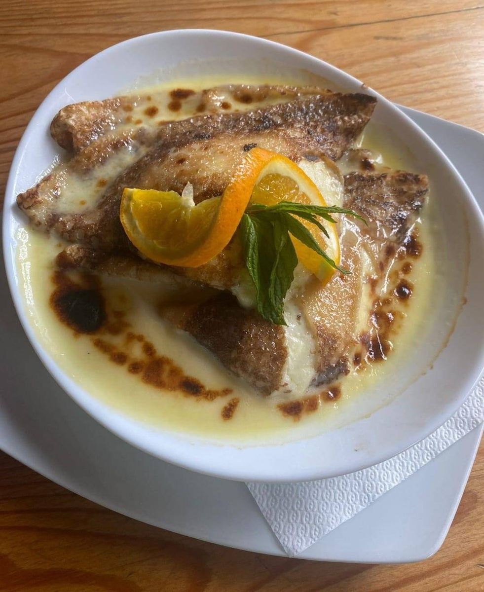 Clătite cu Brânză, Smântână și Stafide